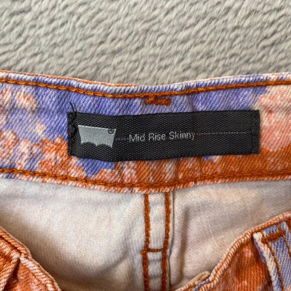 Levis Women's Jeans Size 6M 28x32 Mid Rise Skinny Orange TieDye Denim Hippie - Picture 7 of 12